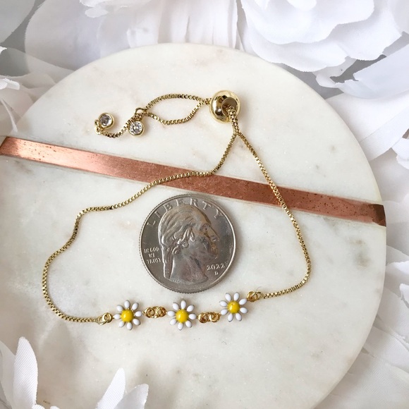 Gold Daisy Chain Adjustable Bracelet with Rhinestones NWT Handmade - Picture 5 of 6